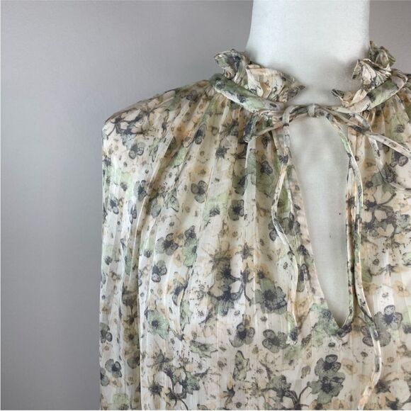 NWT H&M Size M Tie Detail Floral Long Sleeve Ruffle V-Neck Blouse with Smocking - Picture 9 of 15